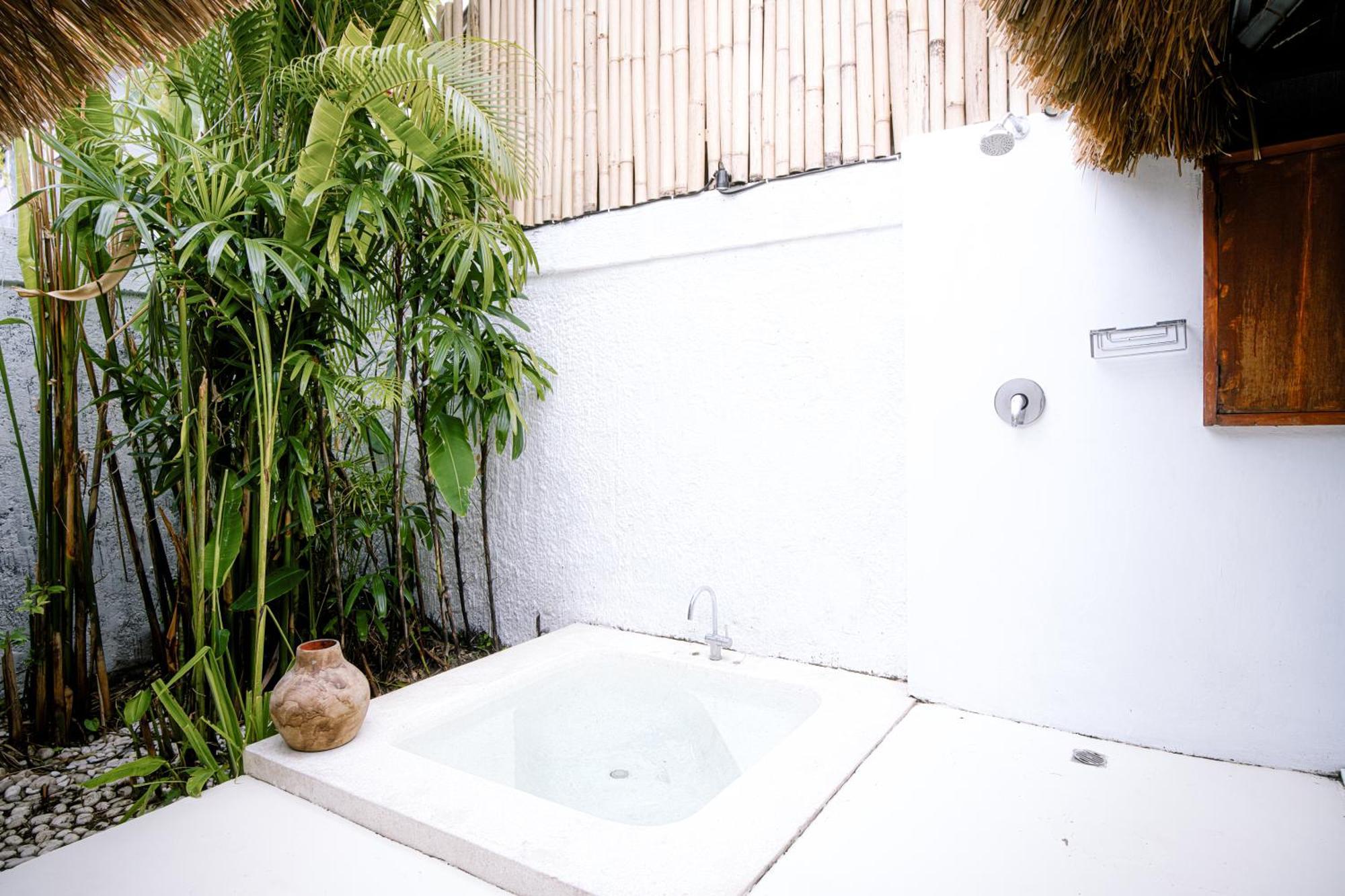 Liv Canggu - An Urban Sanctuary Экстерьер фото